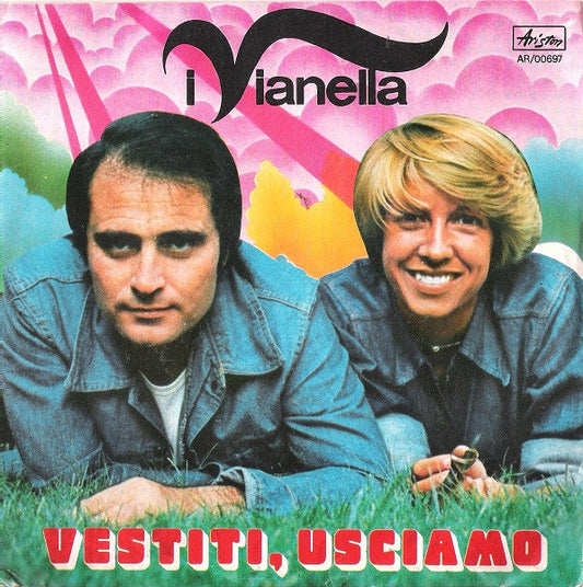 Vestiti, Usciamo  / Guarda
