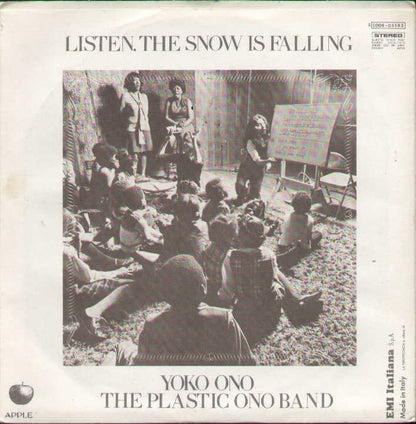 Happy Xmas War Is Over / Listen The Snow Is Falling