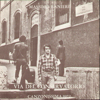 Via Del Conservatorio / Momento