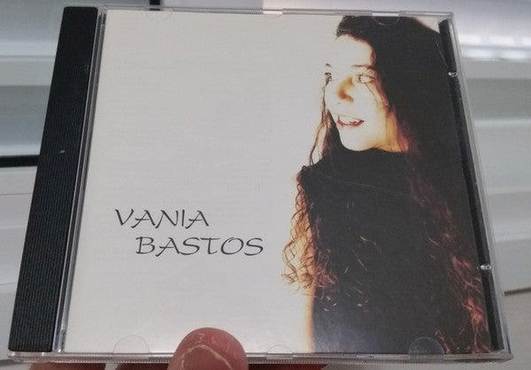Vania Bastos